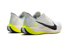 Pegasus Plus "Sail / Pale Ivory / Volt Black" HQ3451 101