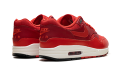 Air Max 1 "Gym Red" HQ3607 687