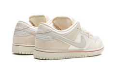 SB Dunk Low "Valentine's Day - Low Love Found" FZ5654 100