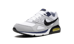 Air Max IVO 580518 102