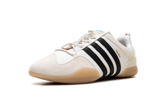 Ballerina "Bad Bunny - Off White" JQ9229